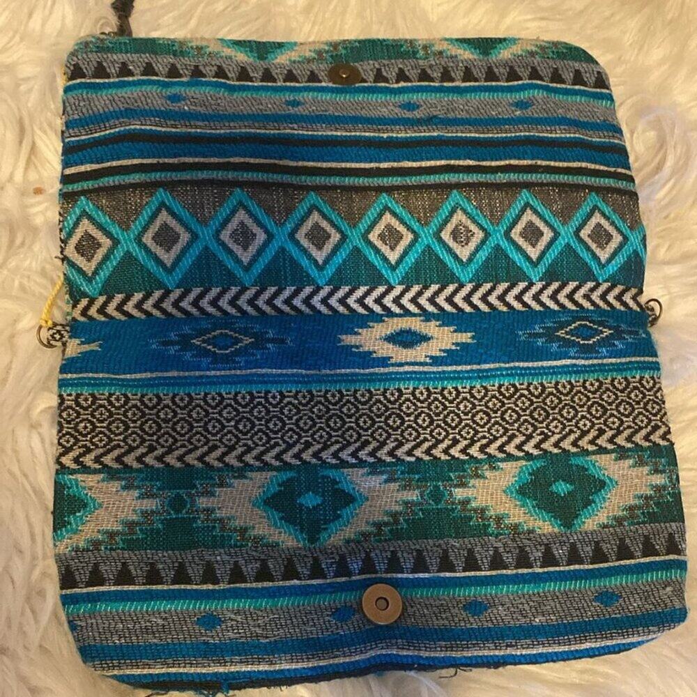 Beaded Wallet - Picture 5 of 10